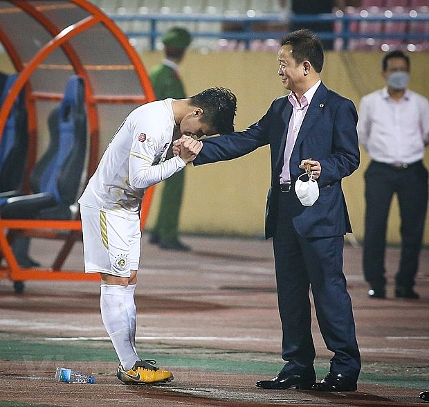 tien ve quang hai nham den ben do nao sau khi roi ha noi fc