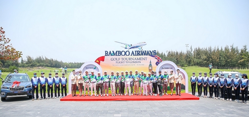 hon 1500 golfers tranh tai tai giai dau bamboo airways golf tournament 2022 flight to london