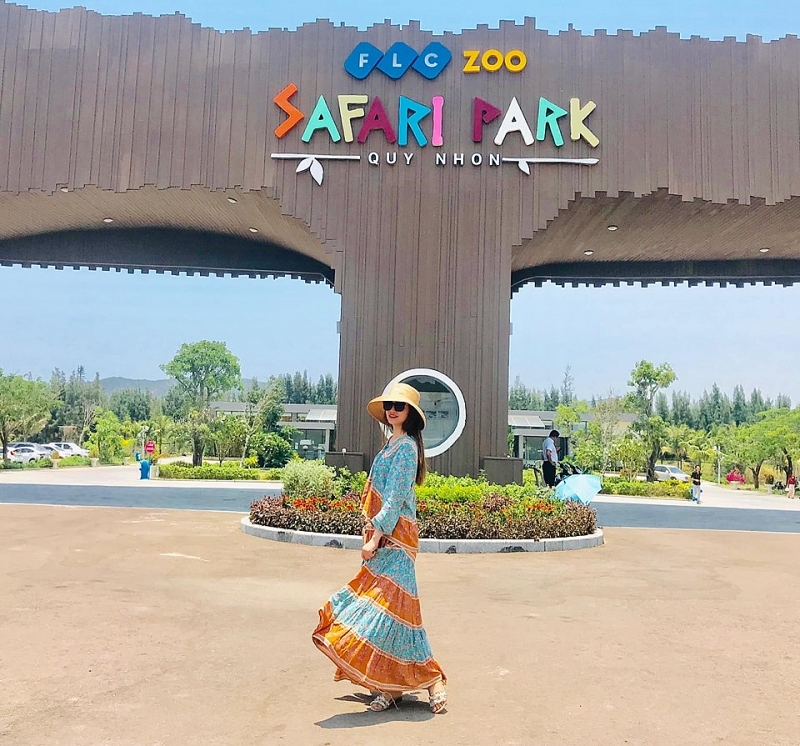 hoa minh vao thien nhien hoang da tai flc zoo safari park quy nhon