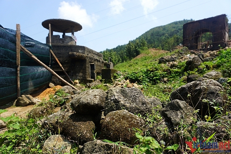 hinh anh dai trung tu thien ha de nhat hung quan tren dinh deo hai van