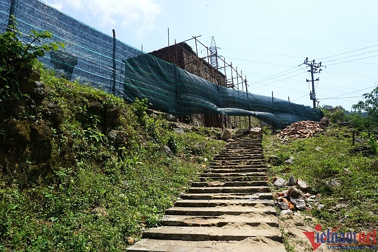 hinh anh dai trung tu thien ha de nhat hung quan tren dinh deo hai van