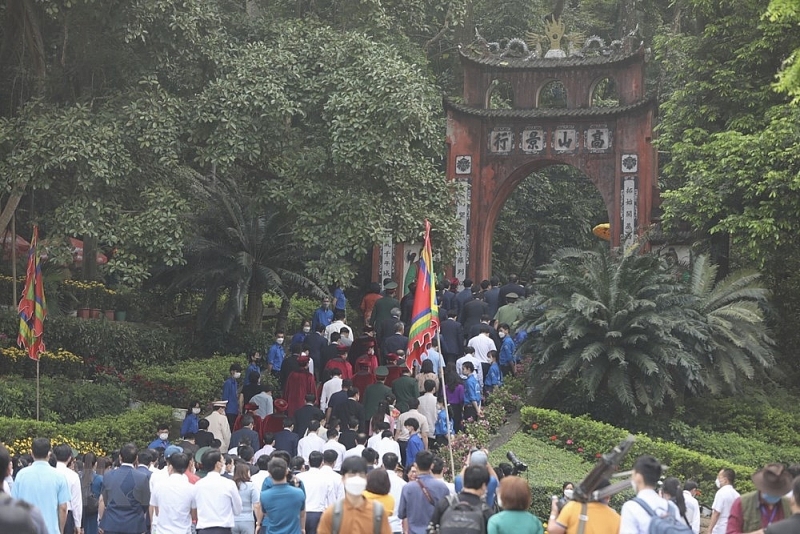 long trong to chuc le dang huong tuong niem cac vua hung