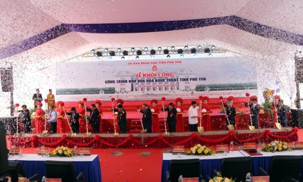 Chủ tịch nước Nguyễn Xuân Phúc dự Lễ khởi công Nhà văn hóa nghệ thuật tỉnh Phú Thọ