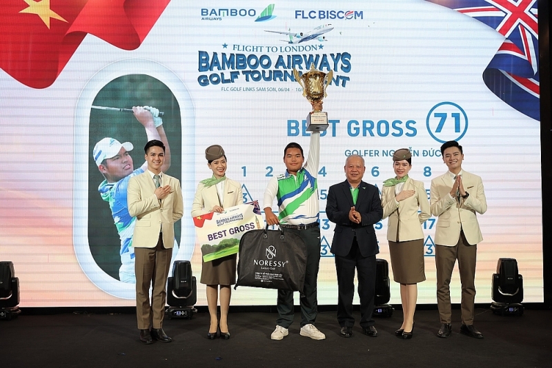 golfer tre nguyen duc son vo dich bamboo airways golf tournament 2022 flight to london