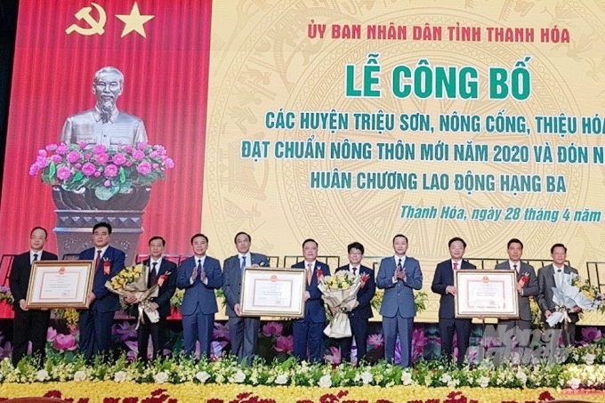 Thanh Hóa: Công bố 3 huyện đón nhận nông thôn mới