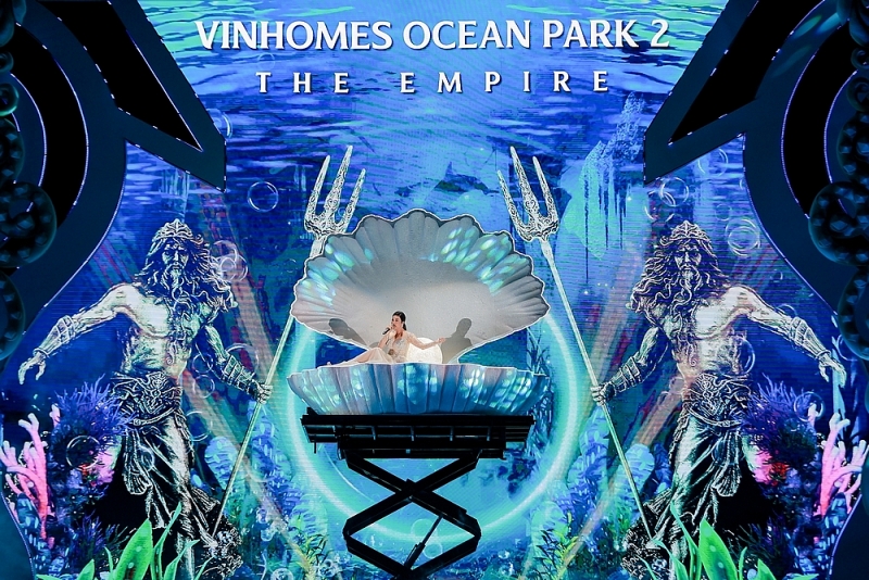 man nhan voi man ra mat ruc ro cua to hop bien tao song tai vinhomes ocean park 2 the empire