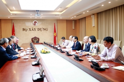 Deputy Minister Nguyen Van Sinh receives General Director of Siam City Cement Group