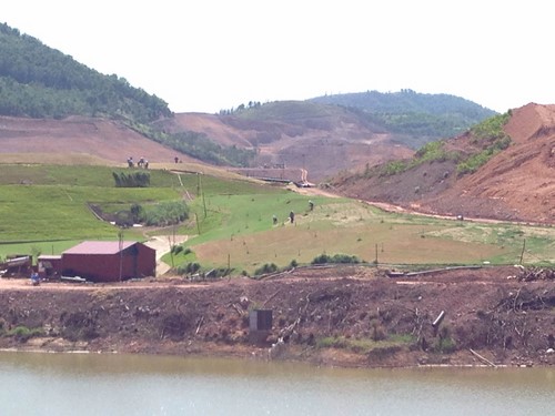 Dự án sân golf Yên Dũng, Bắc Giang: Dân phẫn nộ, nhà cửa bị đập phá tan hoang