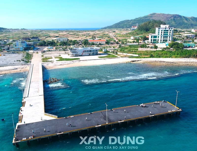 Quảng Ngãi: Tổ chức kiểm định độc lập khả năng chịu lực và ổn định hạng mục cầu tàu cảng Bến Đình