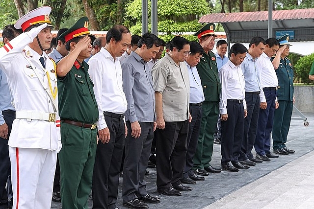 thu tuong pham minh chinh dang huong tai khu di tich nga ba dong loc