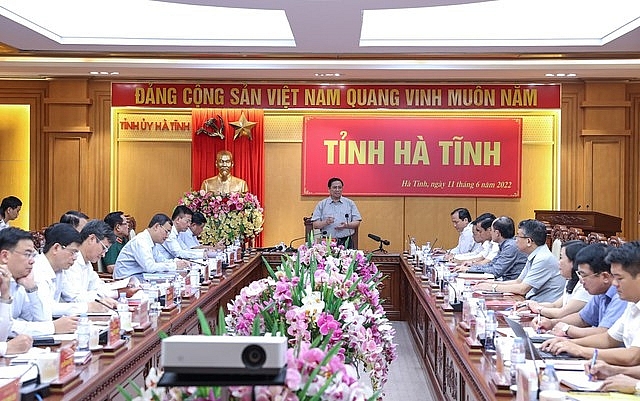 thu tuong ha tinh phat huy toi da yeu to con nguoi tu luc tu cuong vuon len