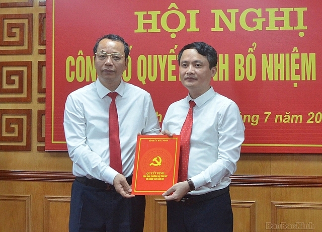 dieu dong bo nhiem nhan su 2 tinh thanh