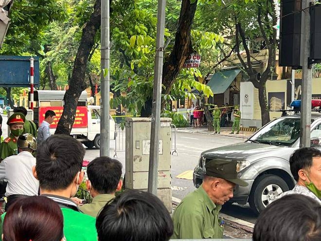 Quận Hoàn Kiếm thông tin về án mạng 2 người trên phố Hàng Bài