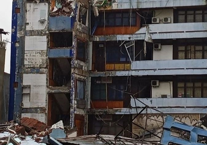 An Dương (Hải Phòng): Một phần của khách sạn Hải Yến đổ sập trong đêm