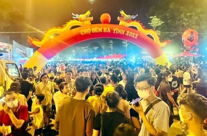 Hà Tĩnh: Tổ chức khai mạc chợ đêm thí điểm và phố đi bộ