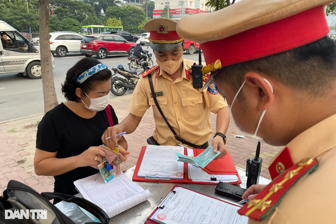 csgt ha noi di mo to dac chung tuan tra tren duong vanh dai 3