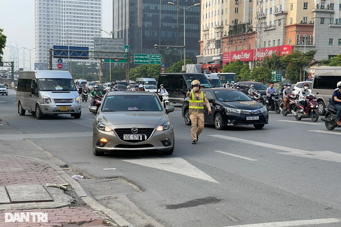 csgt ha noi di mo to dac chung tuan tra tren duong vanh dai 3