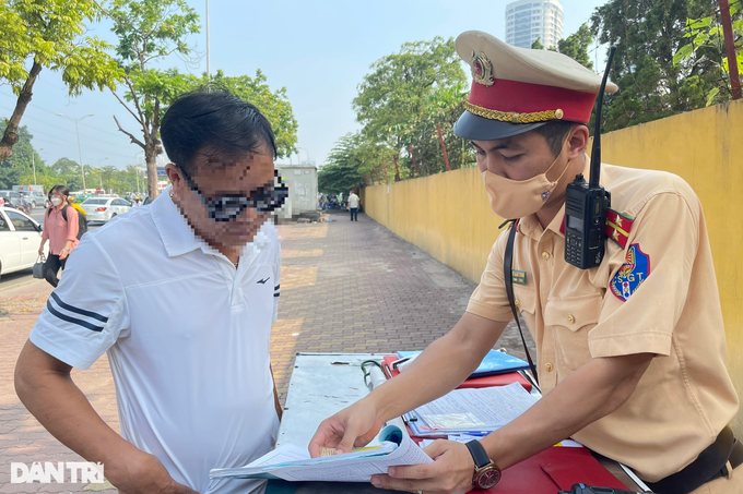 csgt ha noi di mo to dac chung tuan tra tren duong vanh dai 3