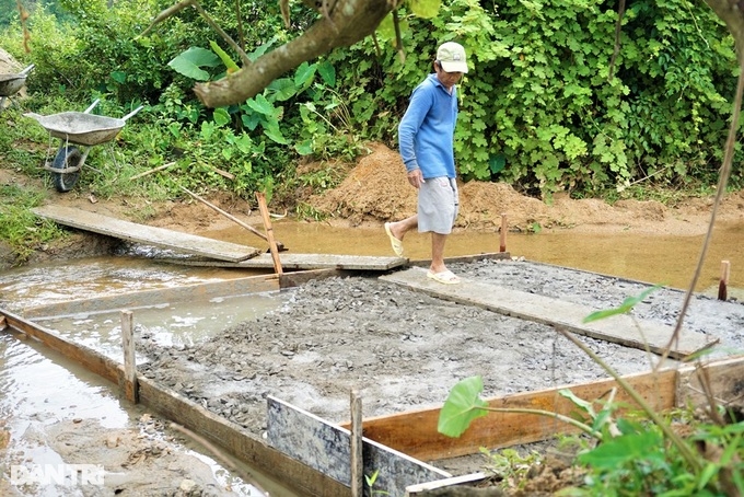 cu ong 80 tuoi xay 26 cay cau tu tien duong gia cua cuu chien binh