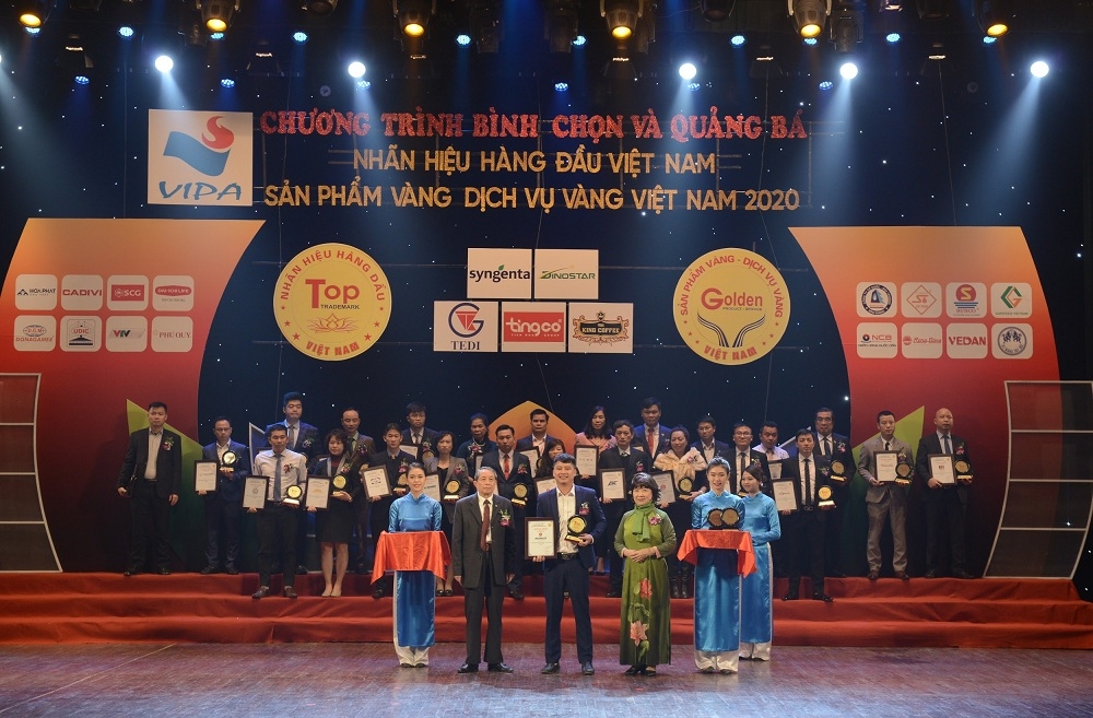 Tầm nhìn xa rộng đưa nước tinh khiết AVINAA vào top 50 nhãn hiệu hàng đầu Việt Nam