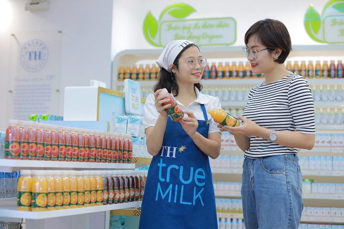 Tập đoàn TH kể câu chuyện mới về hoa trái với TH true JUICE