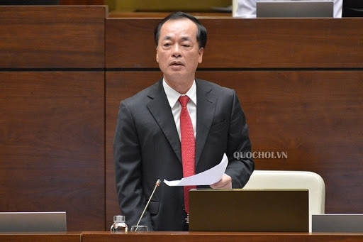 Minister of Construction Pham Hong Ha clarified contents raised by delegates of National Assembly