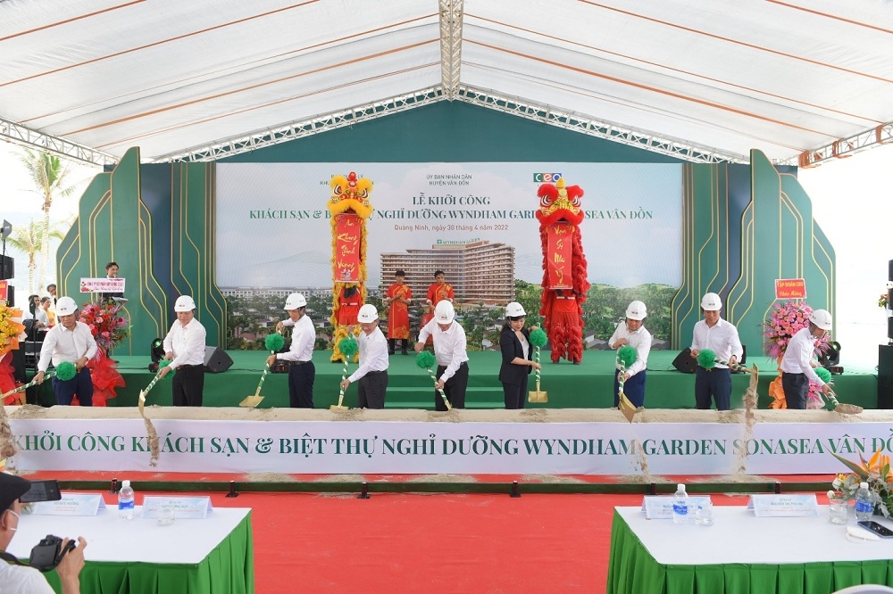 tap doan ceo khoi cong khu nghi duong 5 sao wyndham garden sonasea van don