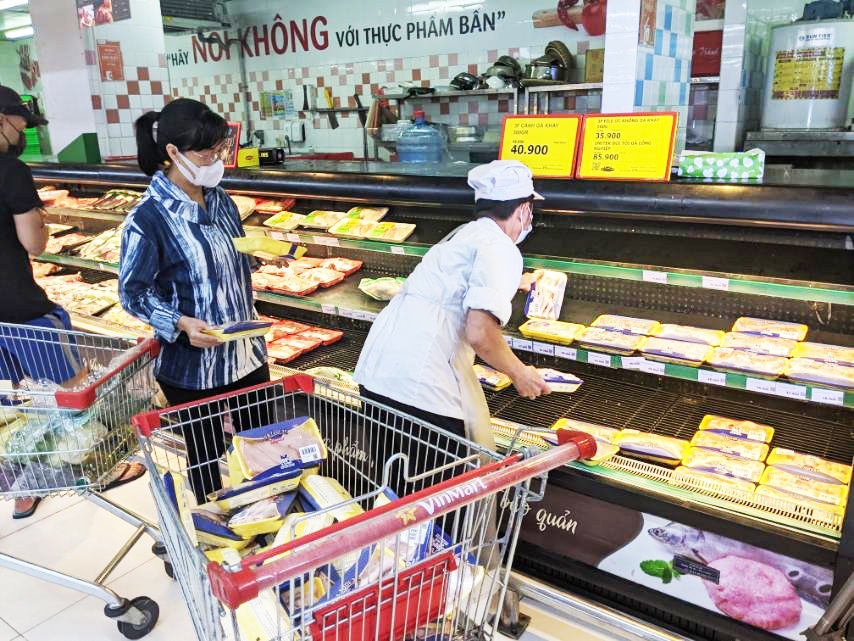 Sức mua thịt heo sạch MEATDeli và gà tươi 3F tăng đột biến trên toàn hệ thống VinMart/VinMart+  tại Thành phố Hồ Chí Minh