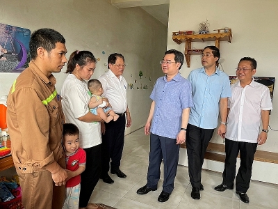 Minister of Construction Nguyen Thanh Nghi inspects social housing project in Lao Cai