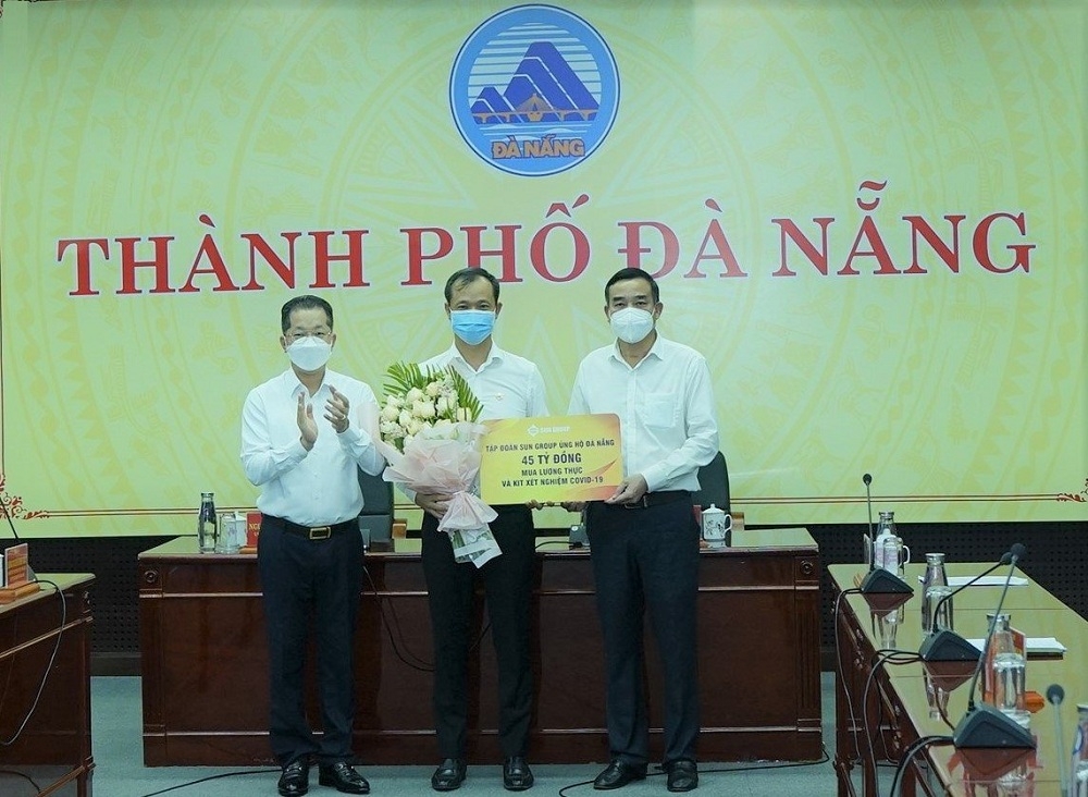 Sun Group hỗ trợ 45 tỷ đồng lương thực, thực phẩm và kit xét nghiệm tiếp sức Đà Nẵng chống dịch