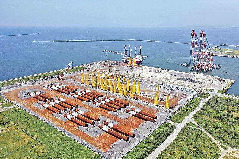 Wind farm construction progressing smoothly off the coast of Akita Prefecture