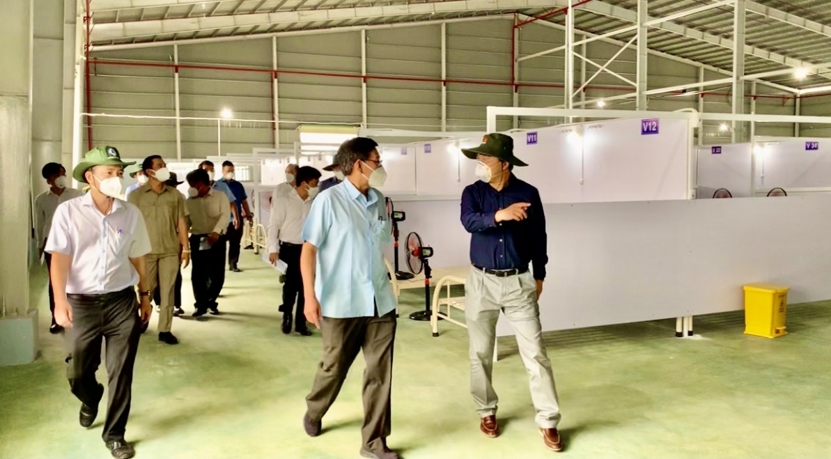 Binh Duong, Long An requests urgent guidance for field hospital construction