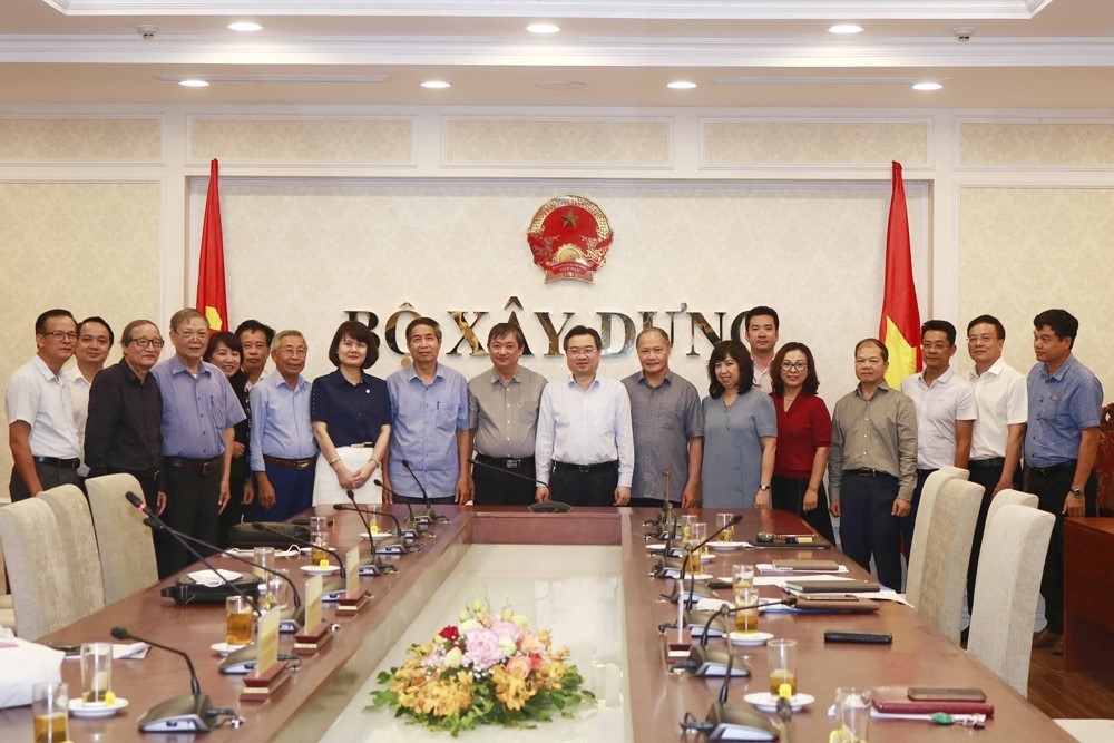 ministry of construction and vietnam federation of civil engineering association continue to strengthen coordination and information exchange in cons