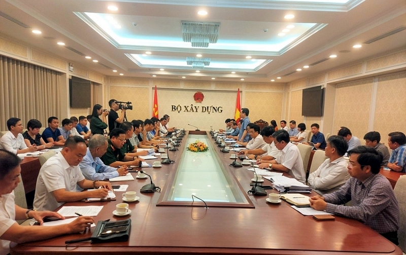 Ministry of Construction discusses how to solve difficulties for construction contractors