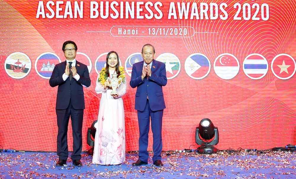 le trao giai thuong asean business awards vinh danh 58 doanh nghiep xuat sac toan khu vuc