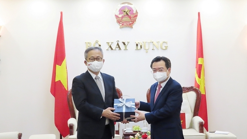 Minister Nguyen Thanh Nghi meets with Japanese Ambassador Extraordinary and Plenipotentiary to Vietnam