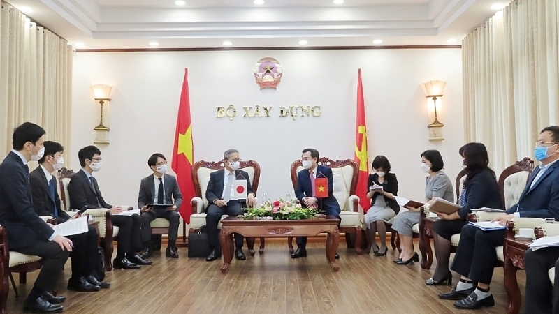 Minister Nguyen Thanh Nghi meets with Japanese Ambassador Extraordinary and Plenipotentiary to Vietnam