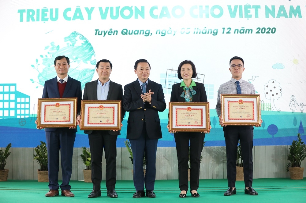 Vinamilk hoàn thành mục tiêu trồng 1,1 triệu cây xanh cho Việt Nam trong năm 2020