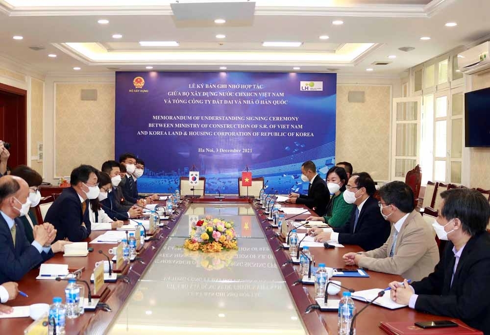 Ministry of Construction and LH Corporation (Korea) signed a MOU on cooperation in housing and urban development