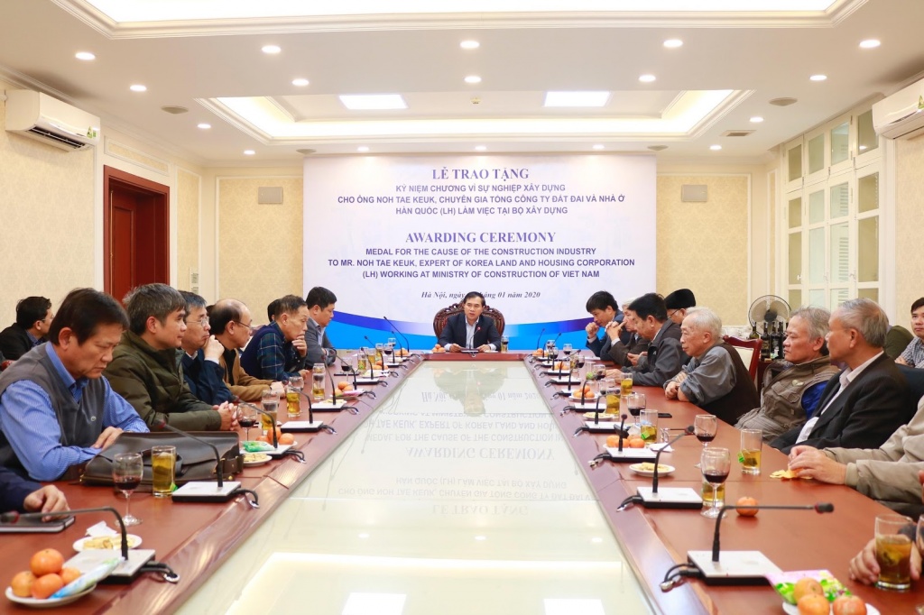 Thứ trưởng Lê Quang Hùng gặp mặt Tổ chuyên gia Hội đồng nghiệm thu Nhà nước