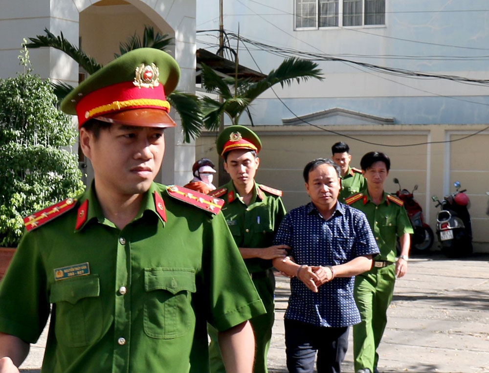 Bình Thuận: Bắt giam nguyên Phó Giám đốc chi nhánh Văn ...