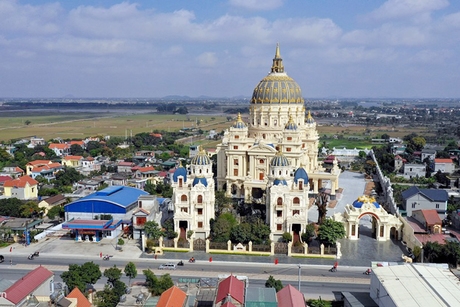 Tập đoàn nghìn tỷ 'chống lưng' ông chủ lâu đài dát vàng 400 tỷ cao nhất Đông Nam Á ở Ninh Bình