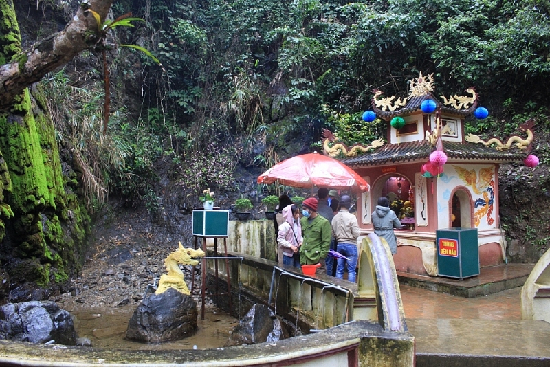 ngay xuan tray hoi phu na