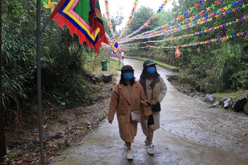 ngay xuan tray hoi phu na