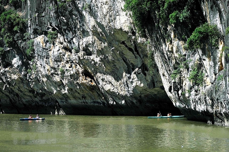 kham pha vinh ha long diem den dac biet co mot khong hai