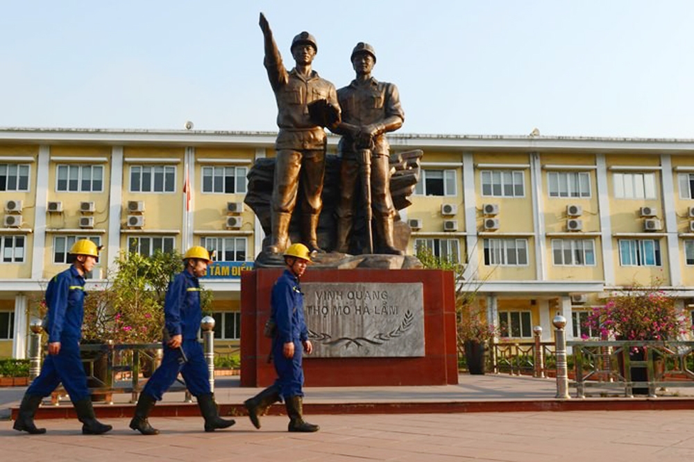 Quảng Ninh: Quan tâm việc xây nhà cho các hộ gia đình thợ mỏ
