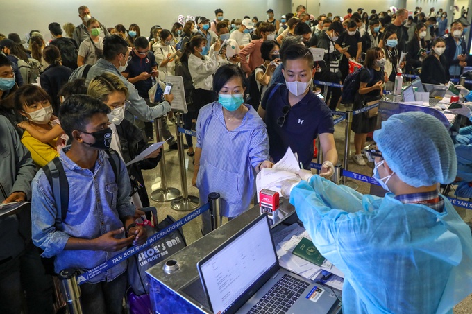 Tạm dừng cấp thị thực cho người nước ngoài nhập cảnh Việt Nam