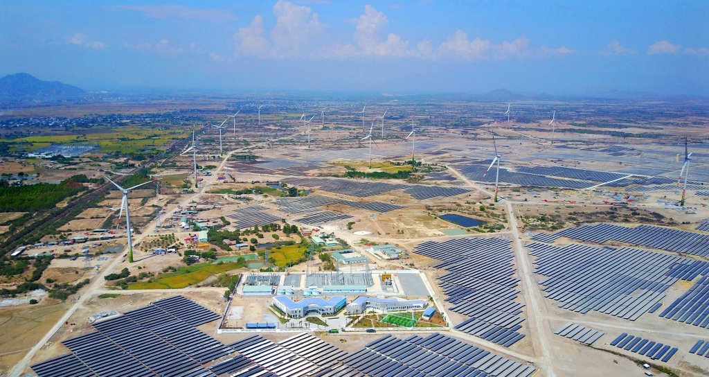 Trung Nam Group đầu tư nhà máy điện mặt trời 450MW tại Ninh Thuận