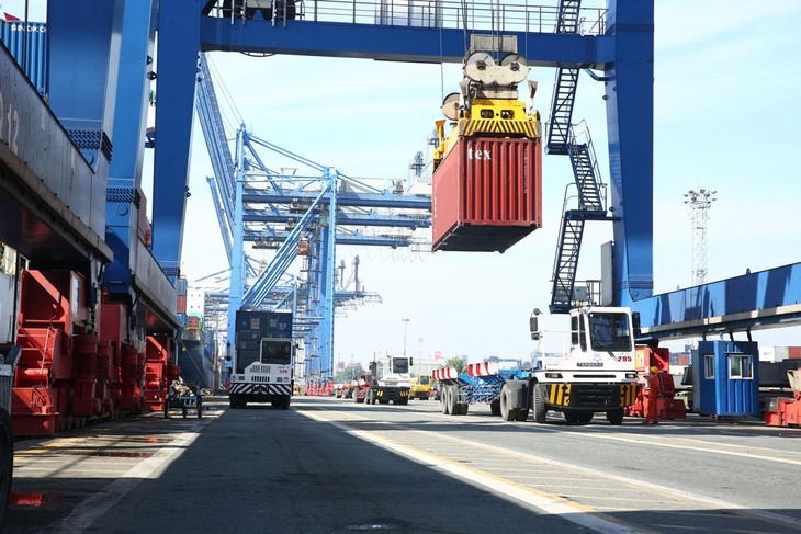 Xuất nhập khẩu hàng hóa trong tháng 3 tăng 35,9%
