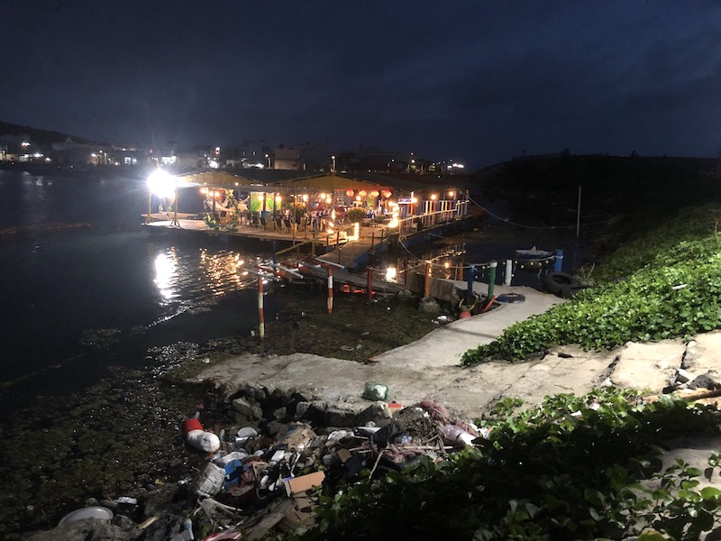 Quảng Ngãi: Huyện Lý Sơn sẽ buộc tháo dỡ công trình nổi trái phép trong vũng neo đậu tàu thuyền An Vĩnh